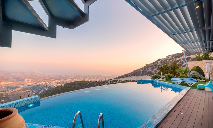 Newport Beach and modern pool designs